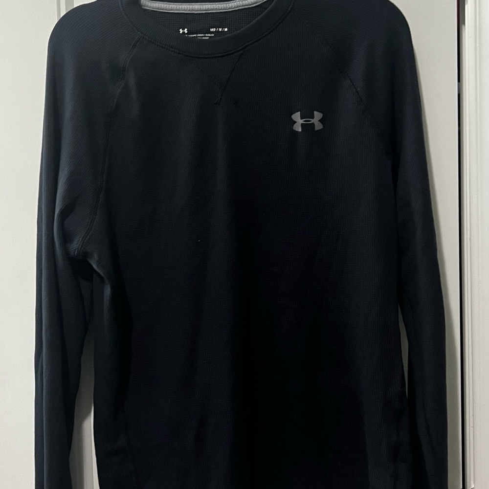 Under armor raglan athletic Black Long Sleeve Tee loose fit